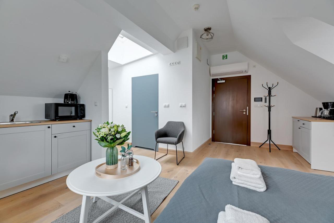Historical Townhouse By Blue Mandarin Apartment Gdansk Bagian luar foto